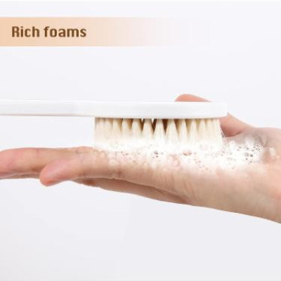 ?ရေချိုးချေးတွန်းဘရက်တံ Shower Back Scrubber ?